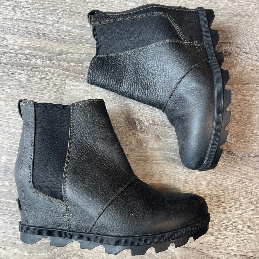 Sorel Joan of Arctic Wedge II Chelsea Black Leather Boots NL3346-052 Womens 8